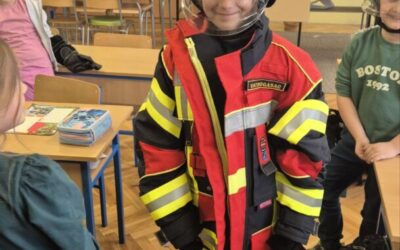 Posjet vatrogasaca DVD Kešinci učenicima 1. razreda OŠ J. Kozarca Semeljci u sklopu