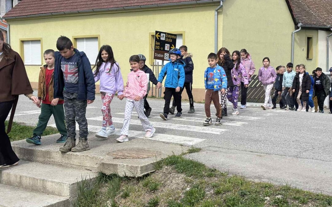 Učenici PŠ Mrzović kroz projekt „Promet“ učili o sigurnosti u prometu